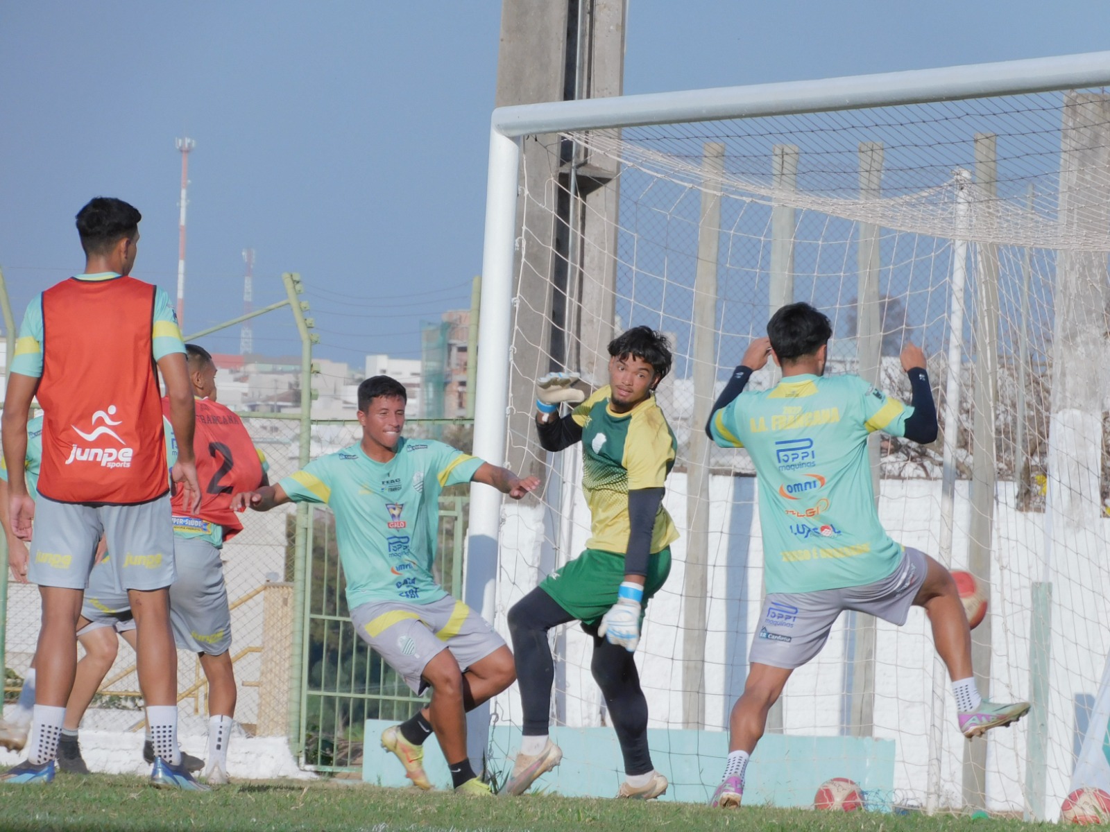 Até o meio-dia de hoje, Francana vende dois ingressos por R$ 20 para jogo de domingo