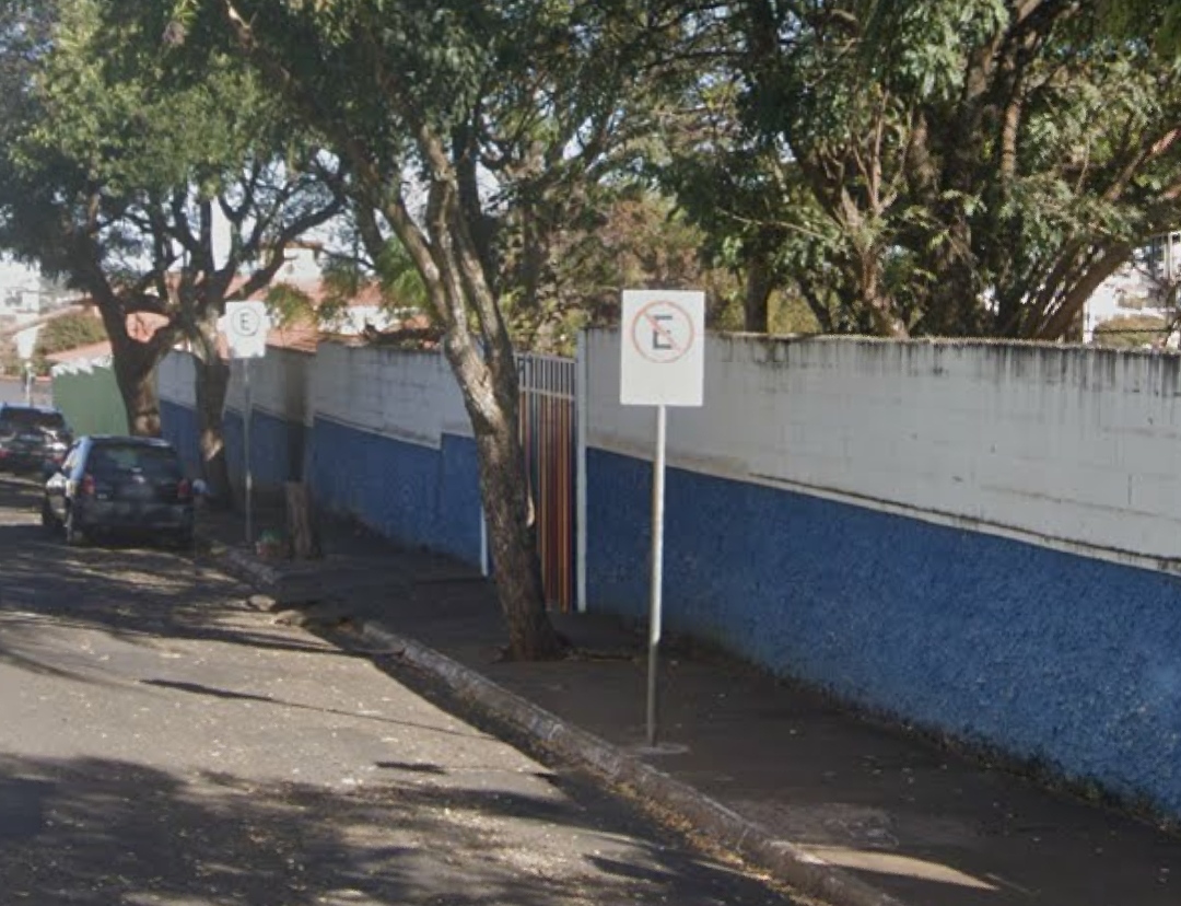 Duas escolas estão impedidas de receber os eleitores neste domingo; veja quais são