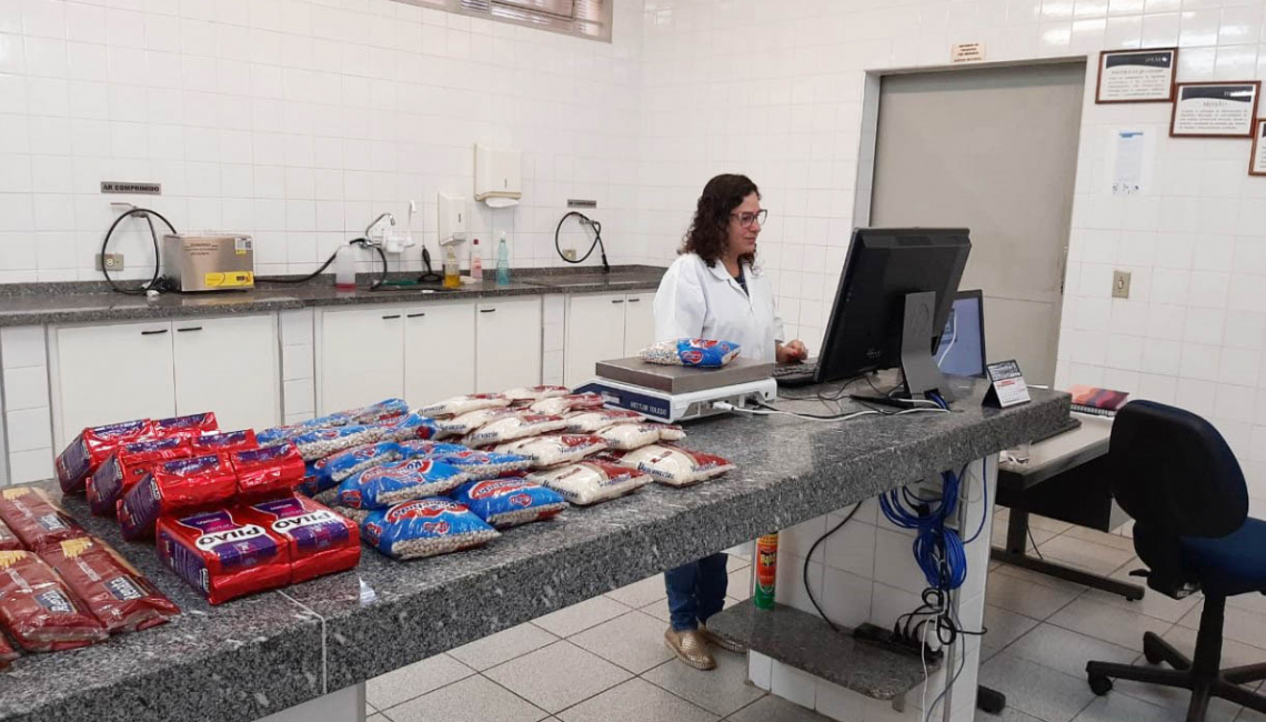 De 22 produtos da cesta básica fiscalizados pelo IPEM-SP, 16 estavam irregulares