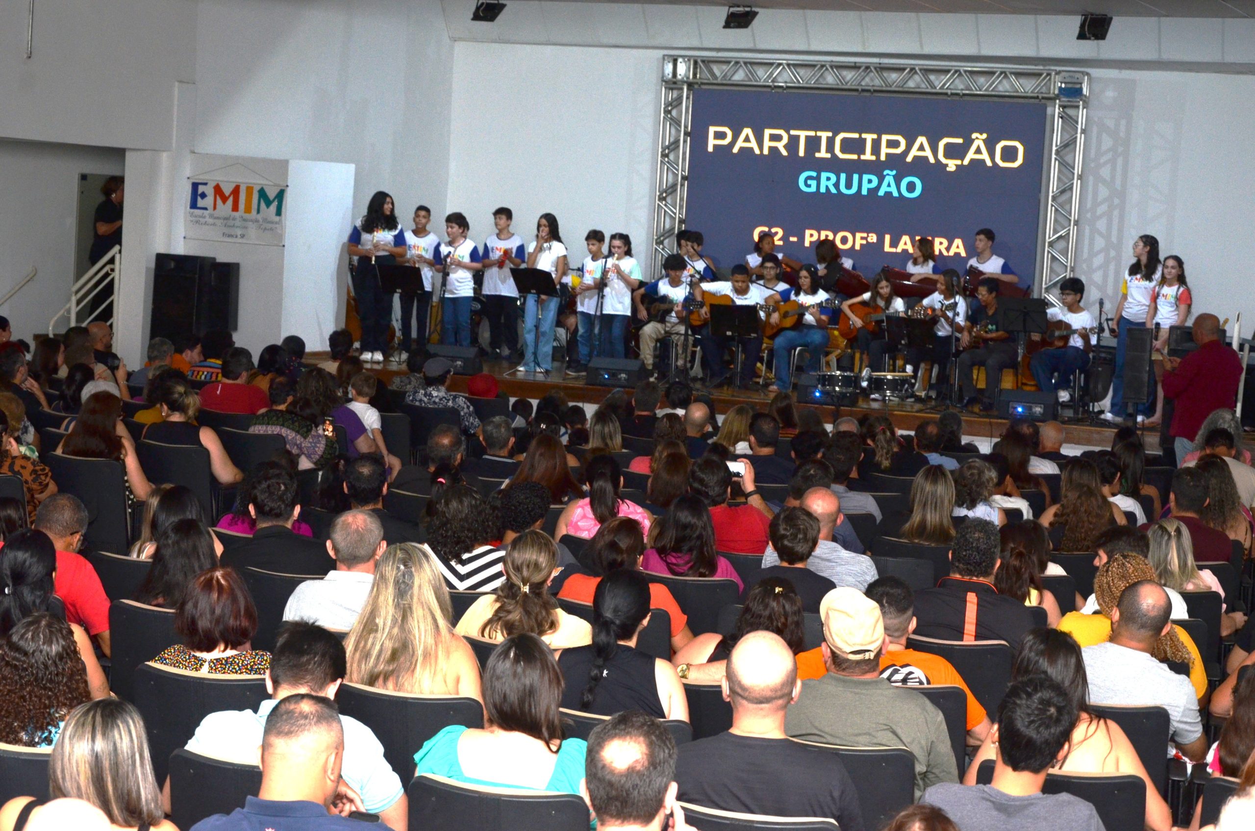 EMIM celebra artistas francanos em apresentação aos 200 Anos de Franca