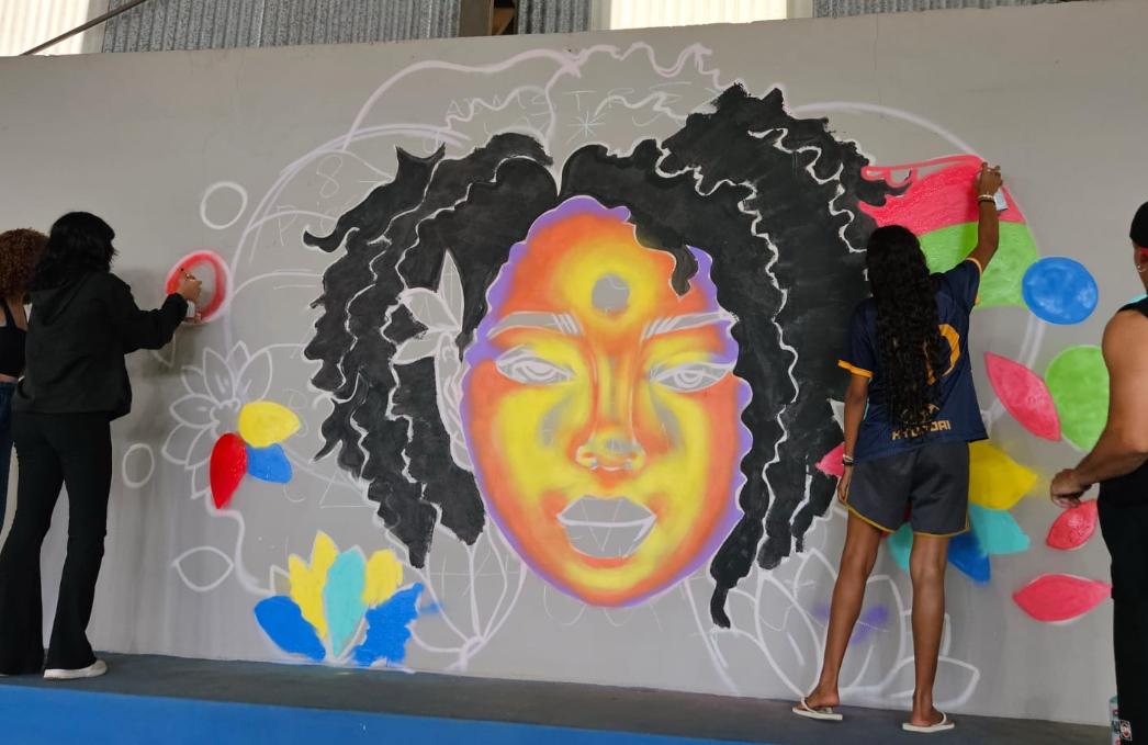 Consciência Negra: Projeto Estrelinhas valoriza cultura com oficina e arte graffiti