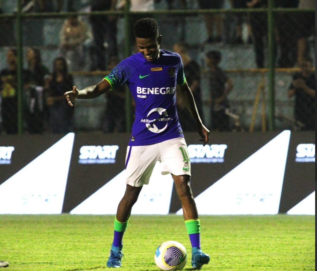 Com show de Estevão, Jogo das Estrelas arrecada R$ 194 mil para o HC de Franca