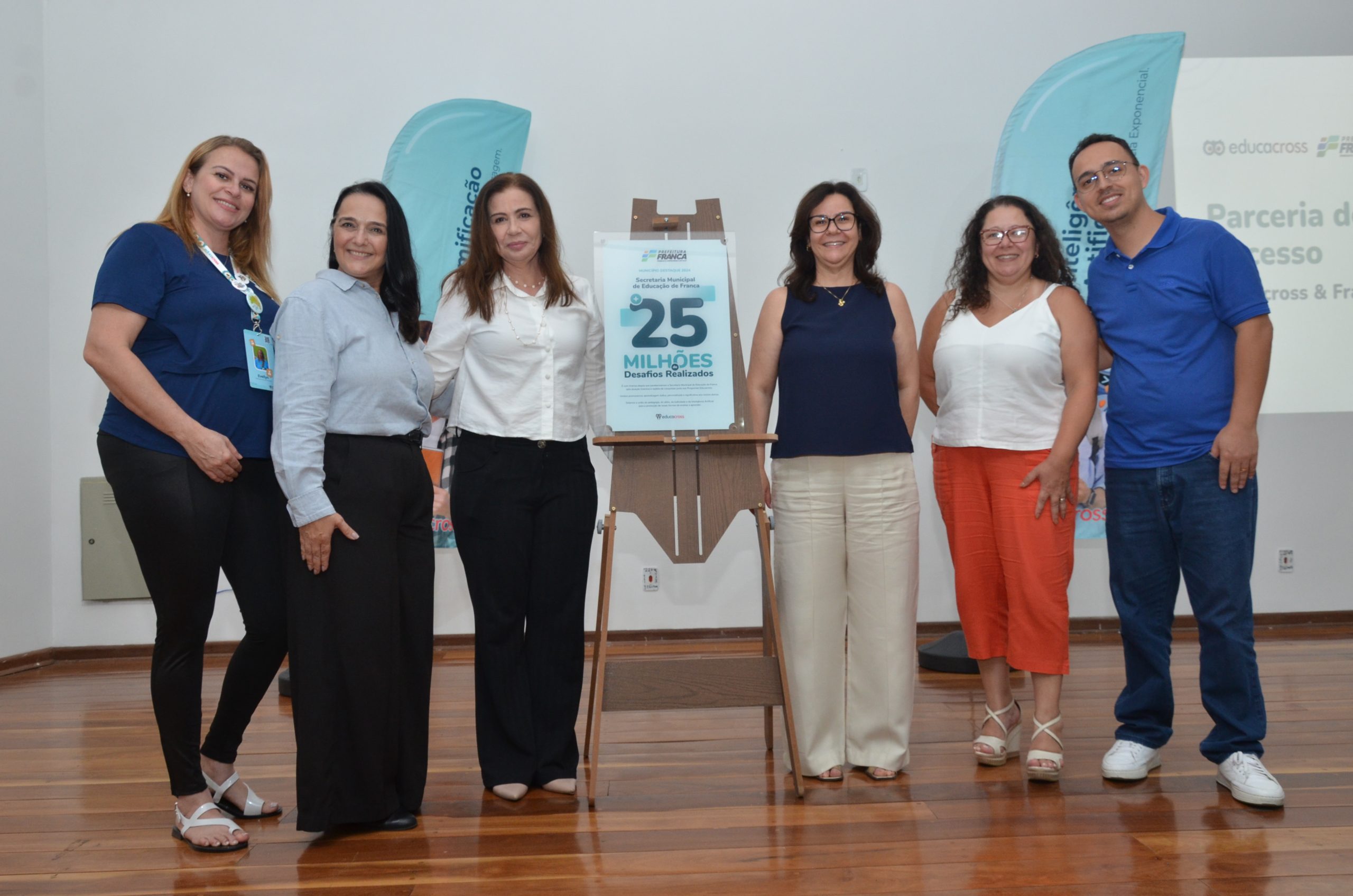 Franca comemora 25 milhões de acesso às plataformas digitais de ensino