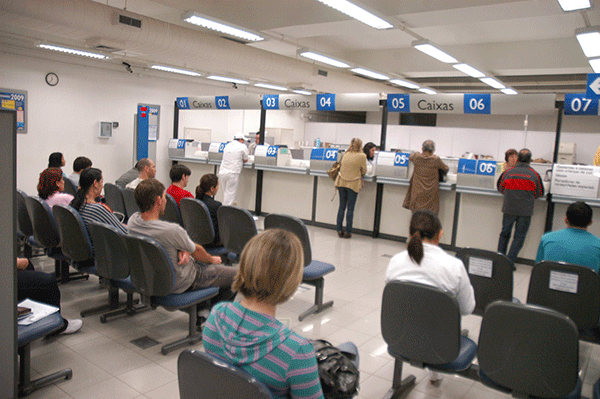 Abertura das agências e horários dos bancos têm alterações neste final de ano