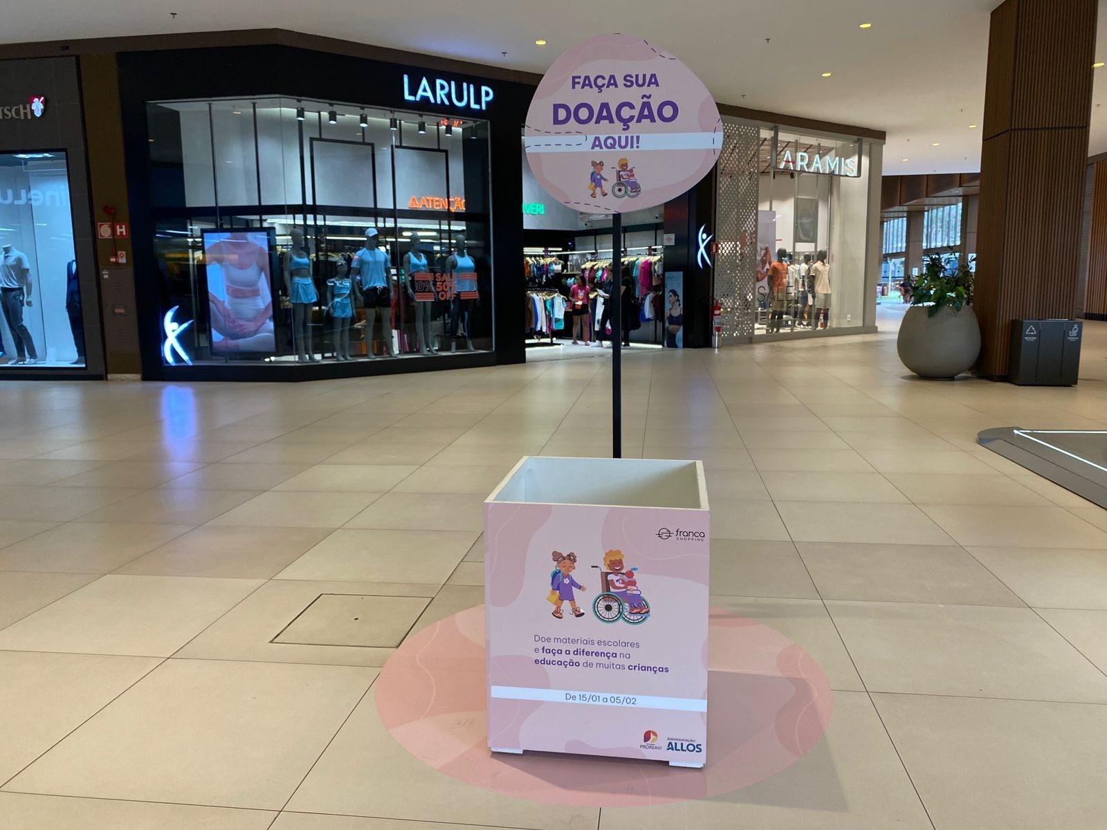 Franca Shopping segue arrecadando materiais escolares para instituição da cidade