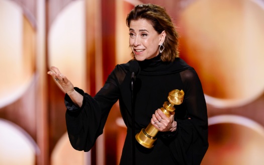 Fernanda Torre faz história no Globo de Ouro ao ganhar prêmio de melhor atriz