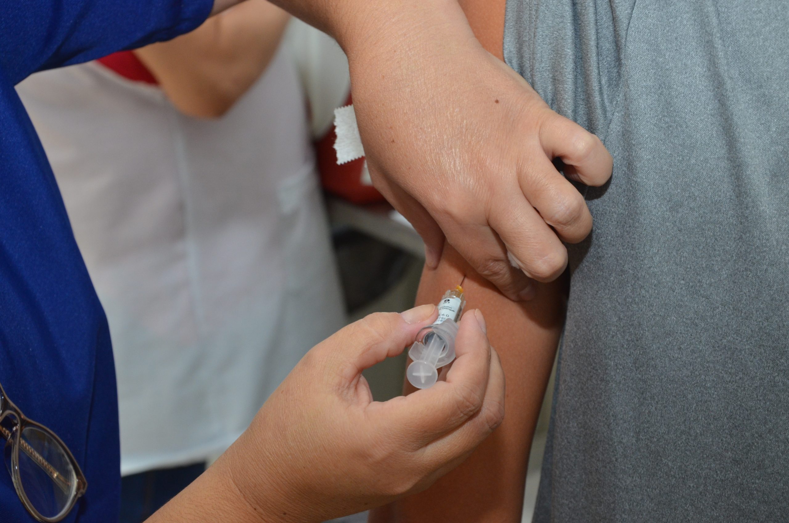 Vacinação e Arrastão reforçam combate à dengue em Franca