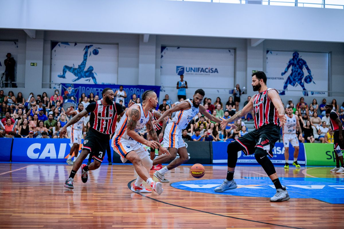 Comandada por francano, Unifacisa alcança a marca histórica de 200 Jogos no NBB