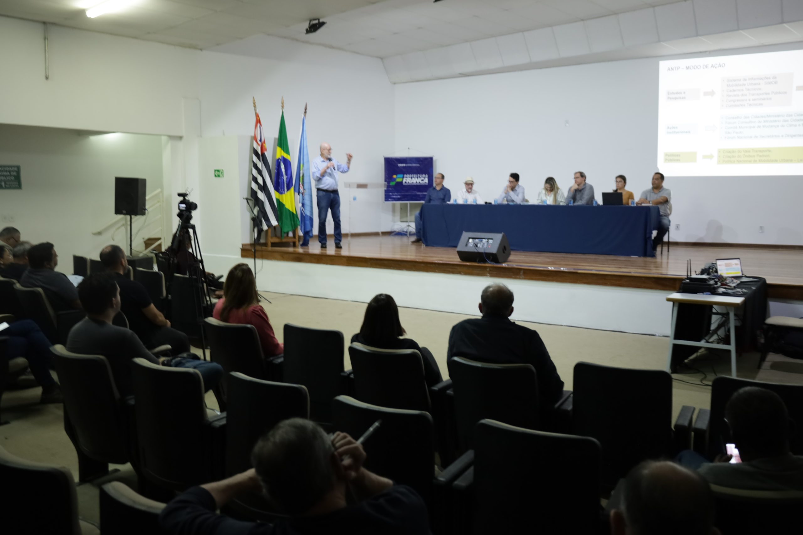Franca abre espaço para sugestões em audiência pública sobre transporte coletivo