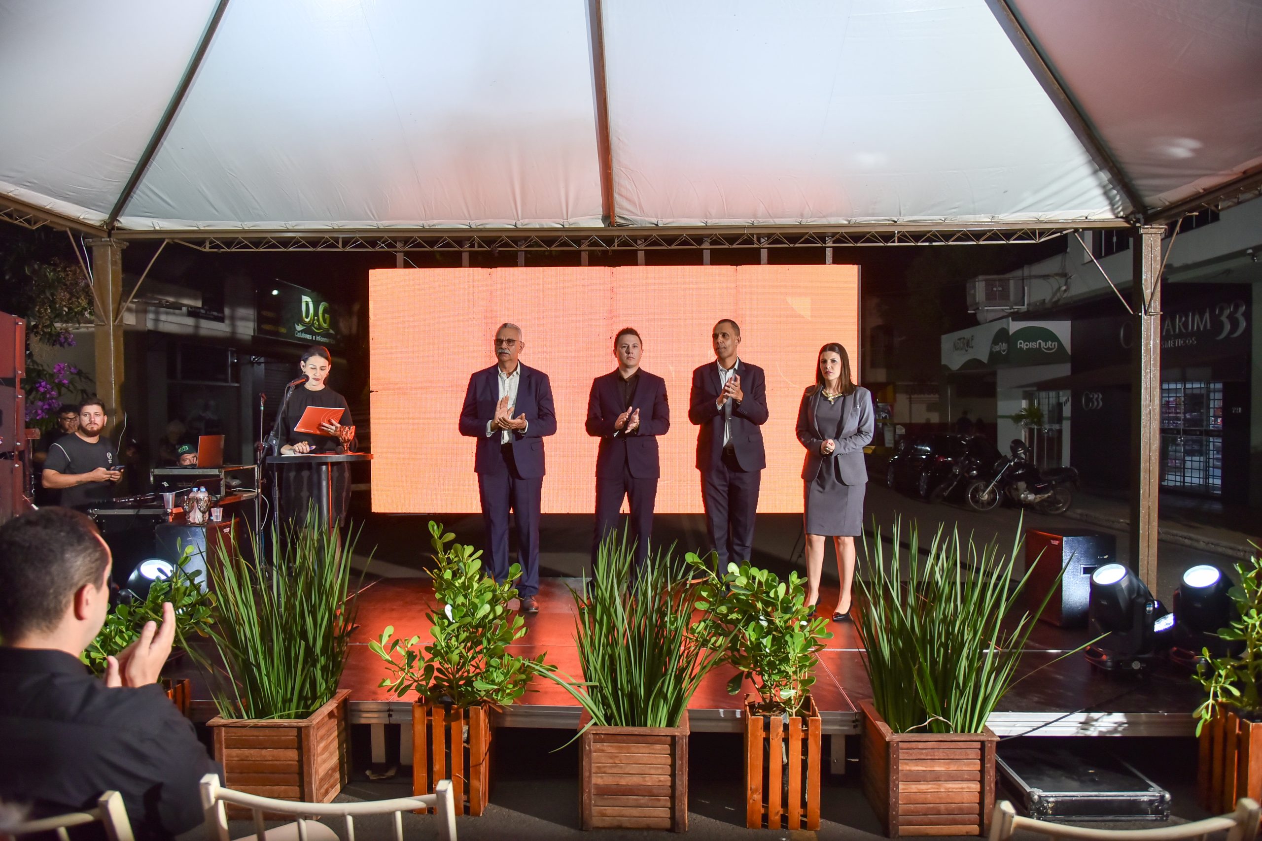 Cresol Pioneira celebra modelo de negócios com inauguração da agência em Santa Fé