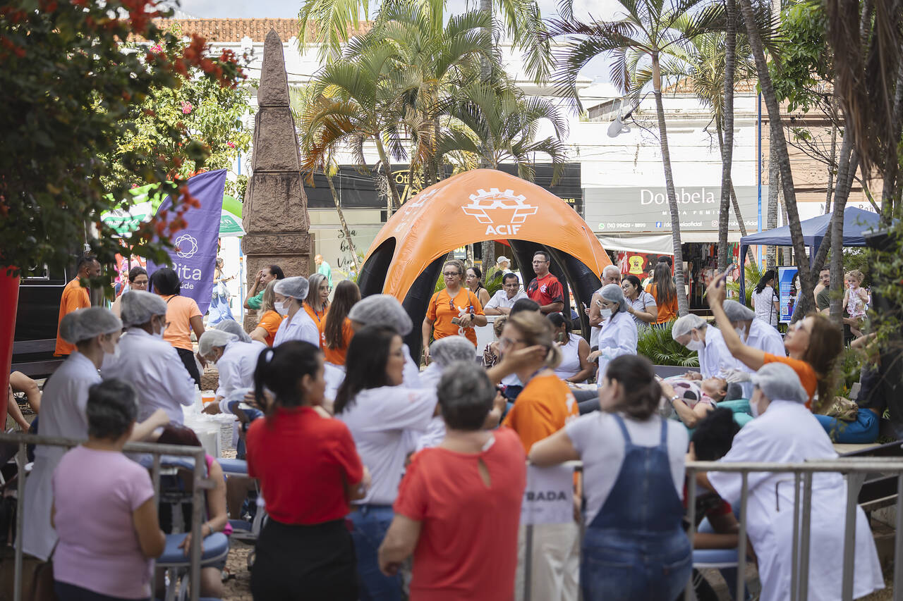 Dia das Mães tem novidades e programação especial da ACIF, na Praça Barão da Franca