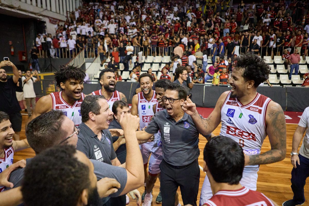 Pinheiros e Sesi Franca colocam Helinho e Gustavinho em rota de colisão no Super-8