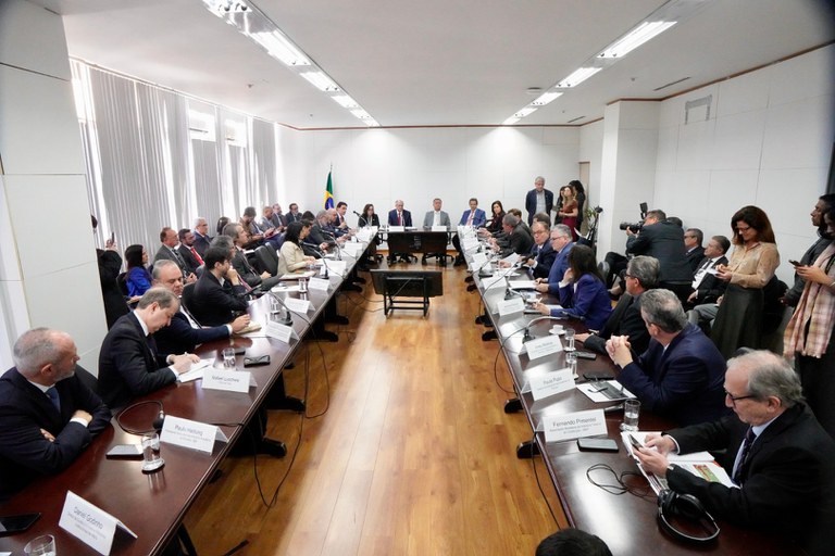 Setor calçadista cobra conversa rápida entre governo federal e os Estados Unidos