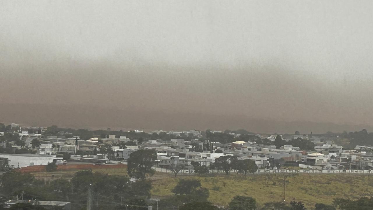 Clima instável: em Franca, dia vira noite e deixa às escuras bairros da zona sul