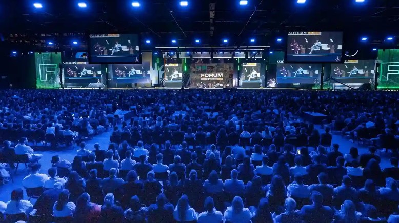 Sebrae leva empresários de Franca para o Fórum E-commerce Brasil, em São Paulo