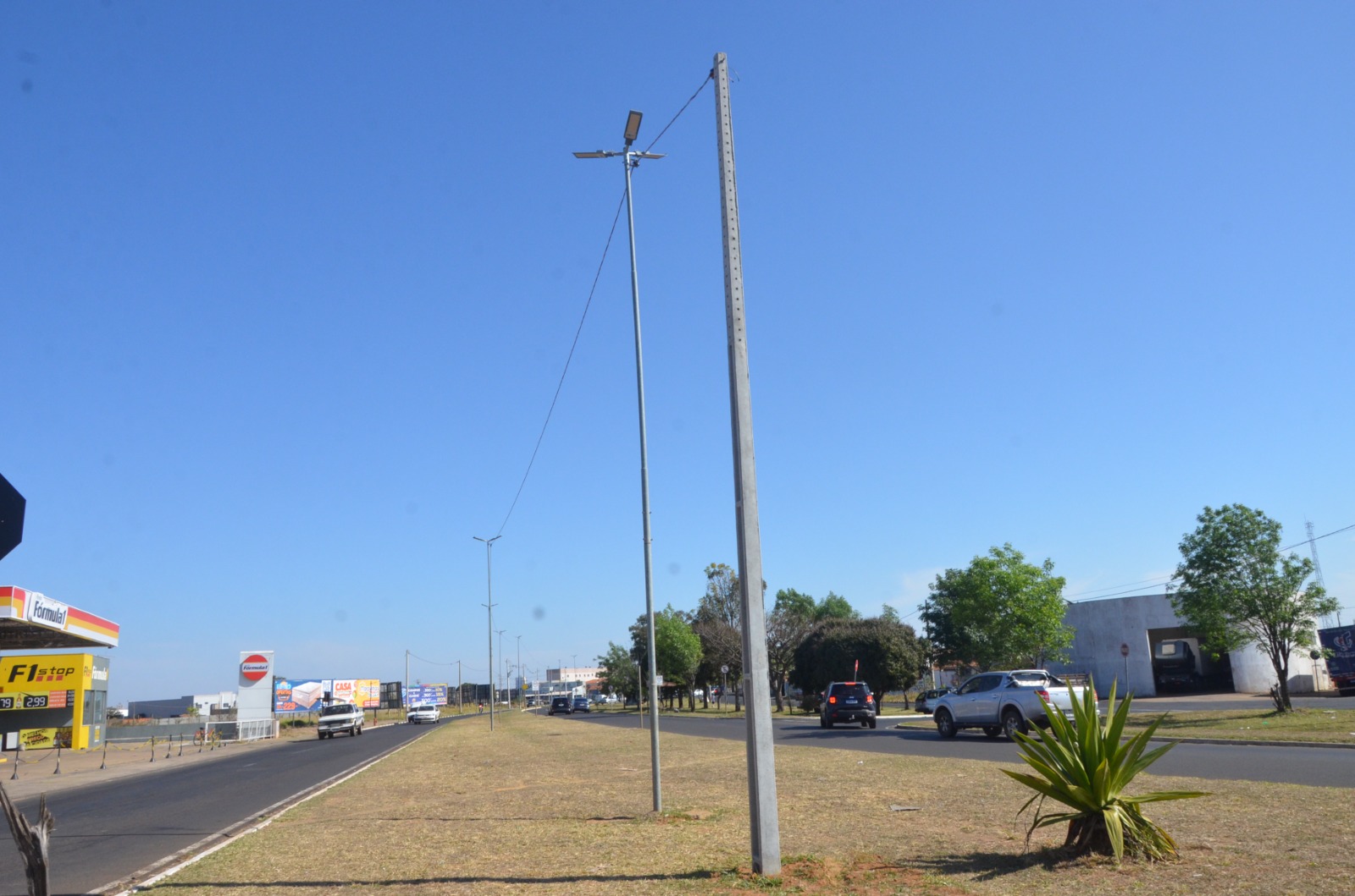Prefeitura de Franca revitaliza iluminação em trevo entre Palestina e Ana Dorothea