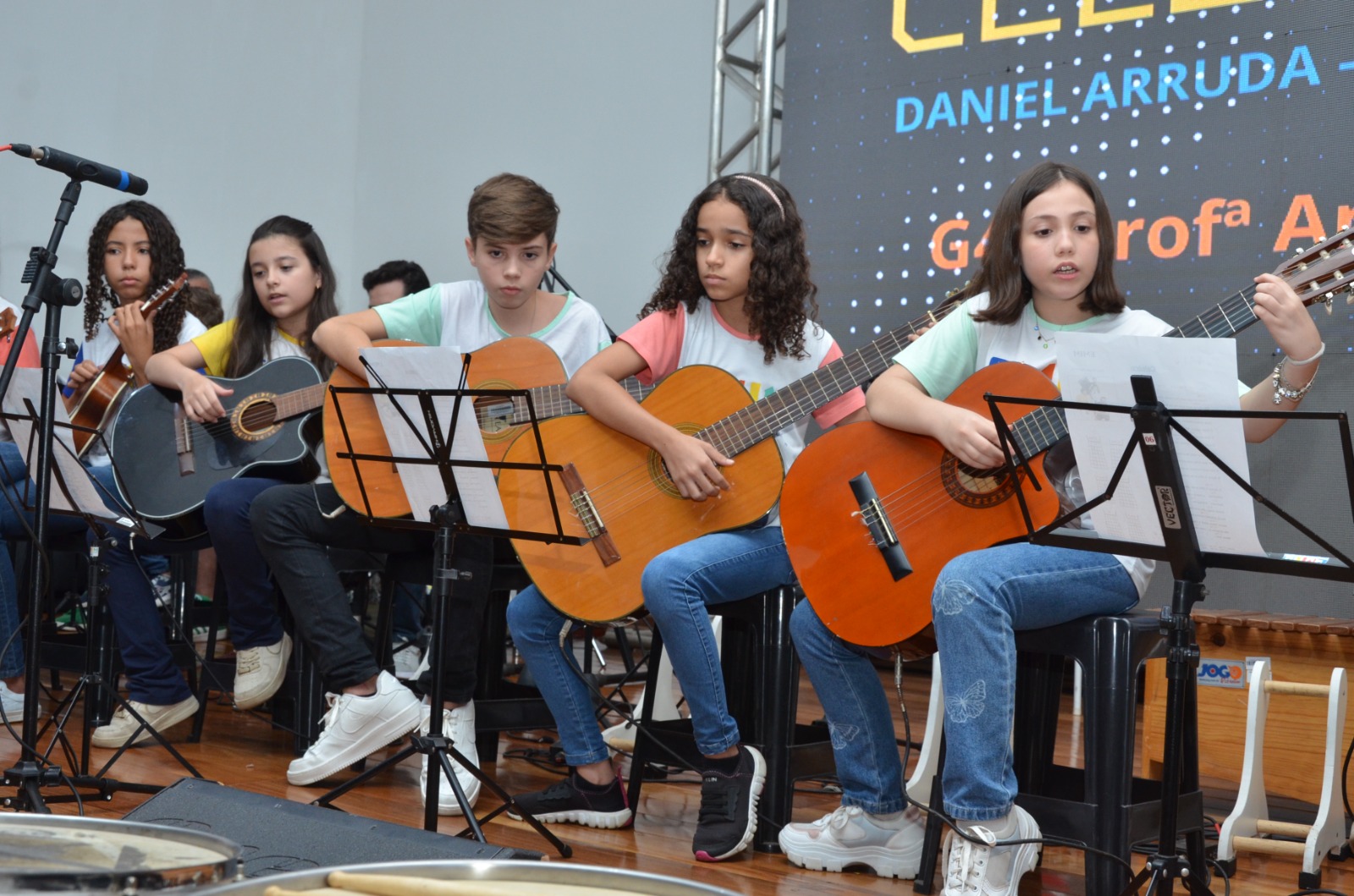 Escola de Iniciação Musical realiza sorteio para o preenchimento de 100 vagas