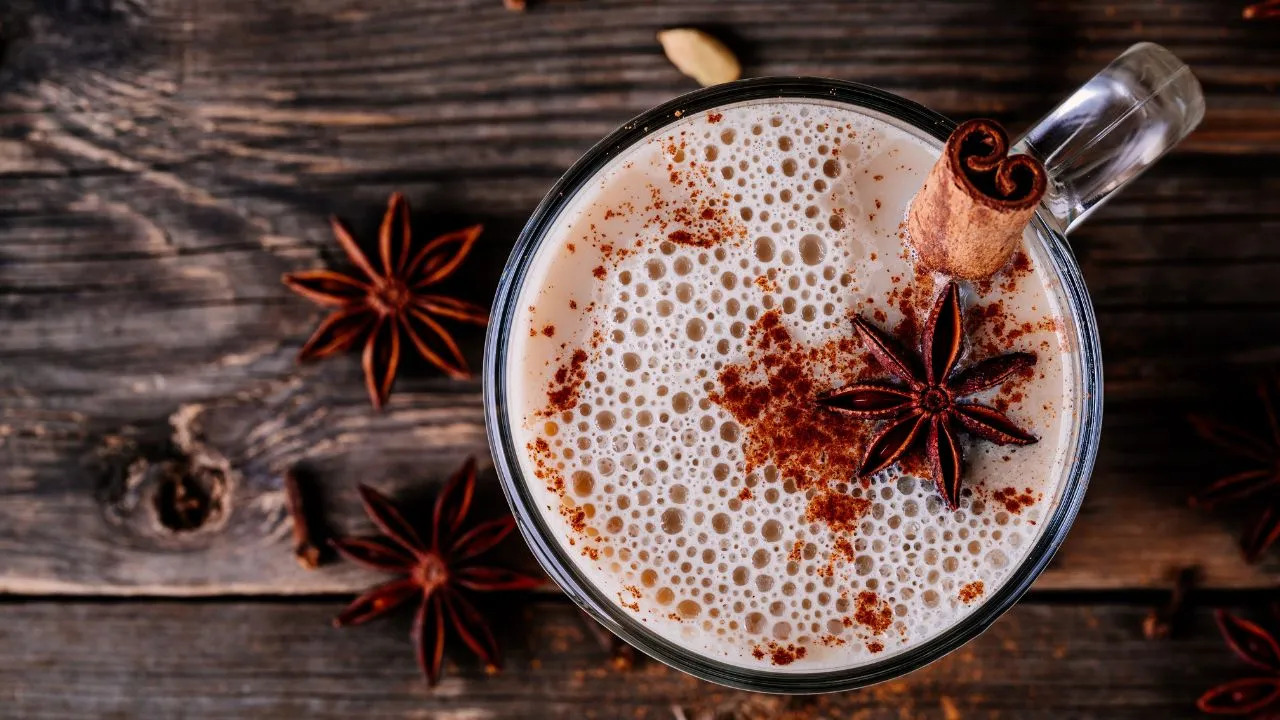 Chai: descubra 6 fatos sobre essa bebida indiana queridinha de muita gente