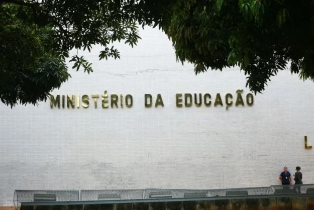 Quer trabalhar em casa para o MEC sem provas ou entrevistas? Veja as condições