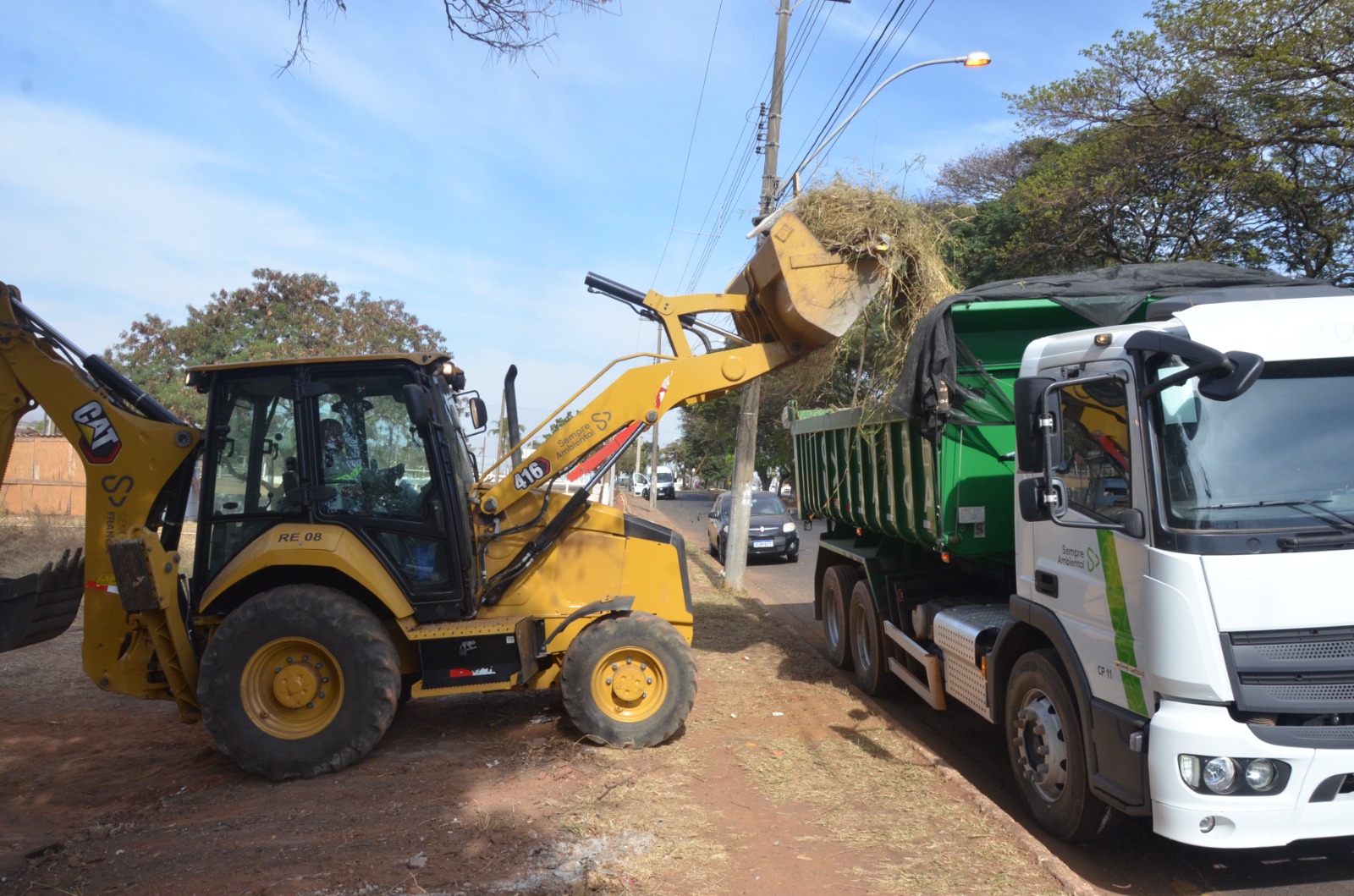 Prefeitura intensifica ações de limpeza em bairros e avenidas de Franca
