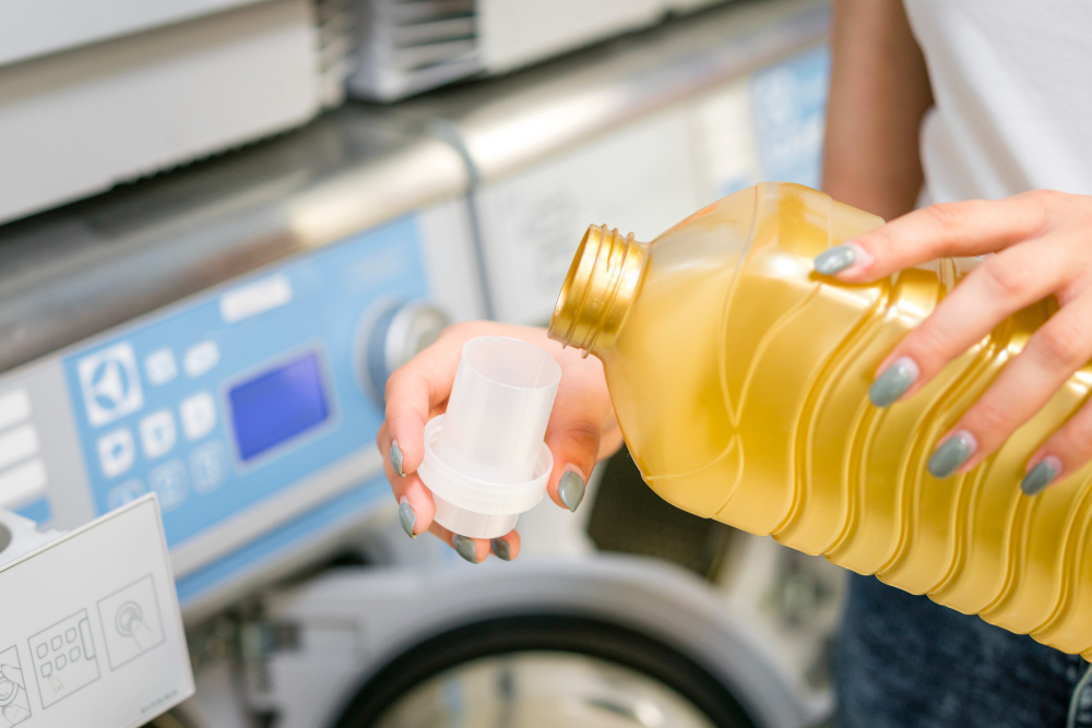 Entenda porque o detergente está substituindo o sabão em pó na máquina de lavar