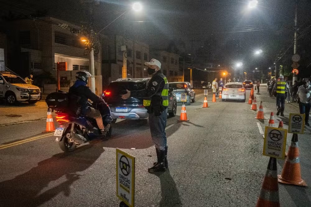 Comando do Detran fiscaliza 802 veículos em Franca: 13 motoristas recusaram o teste