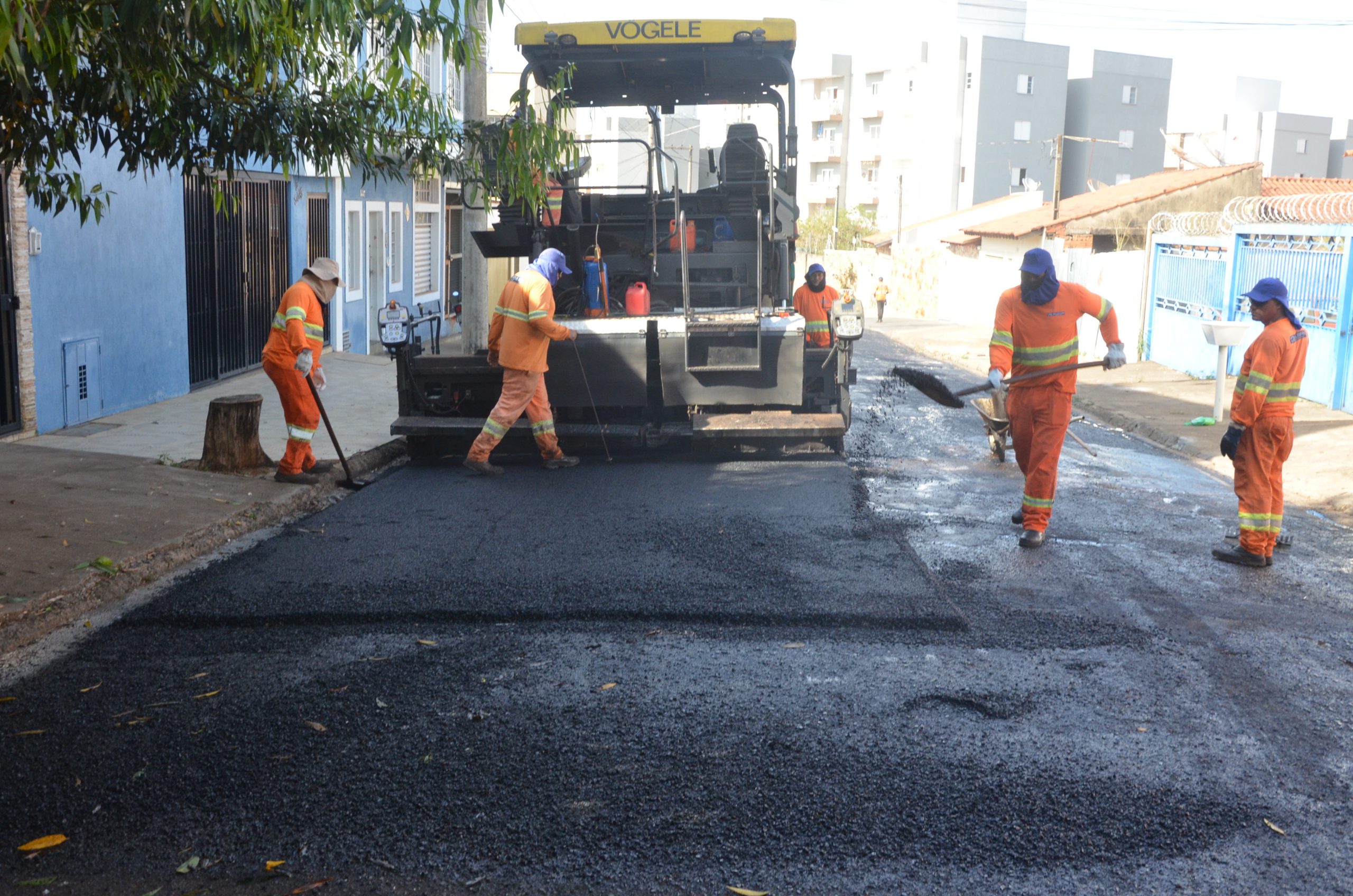 Franca acelera obras de recapeamento e leva melhorias ao Jardim Ângela Rosa