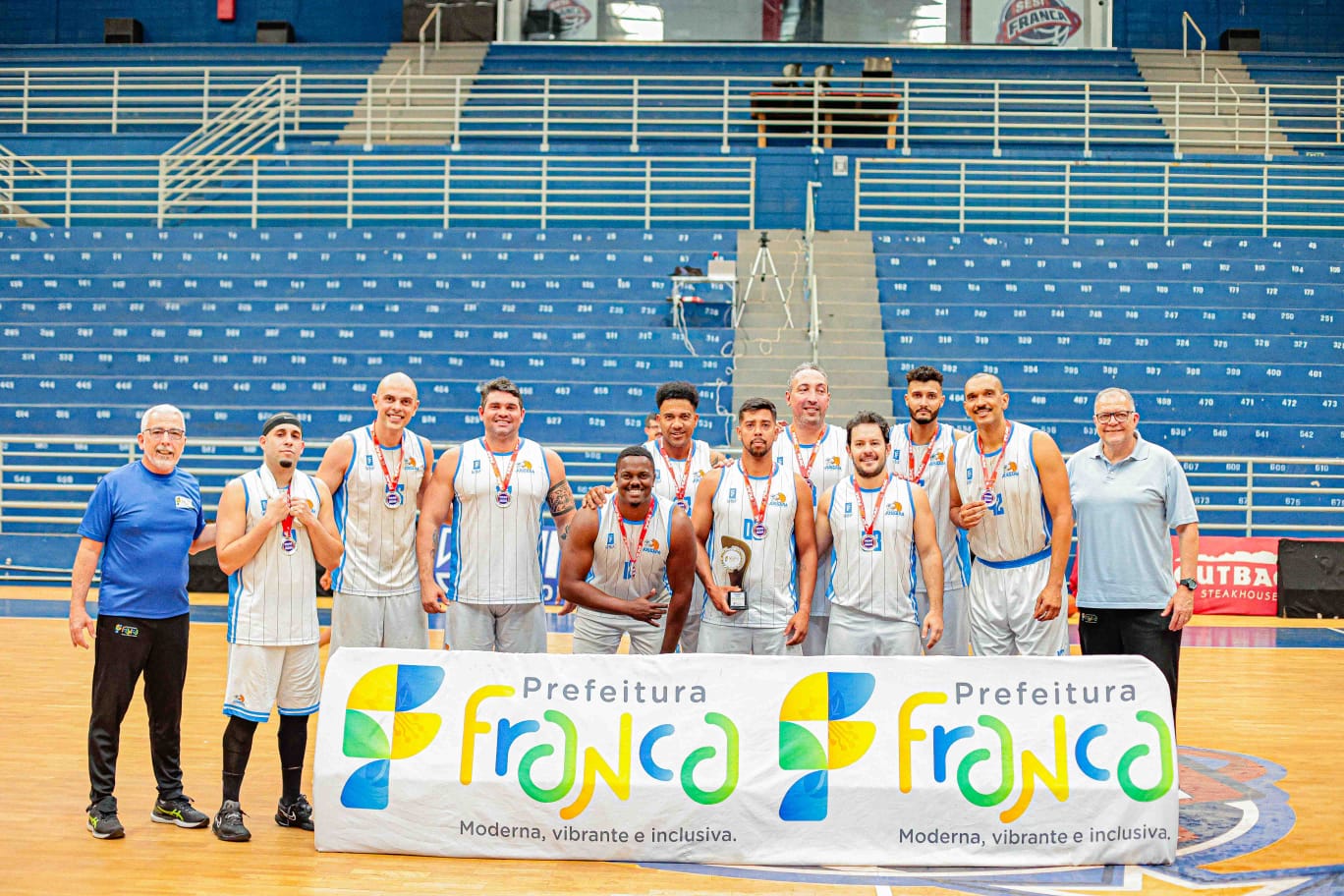 Campeões: Athletics e Ballers levantam troféus da Copa Franca de Basquete