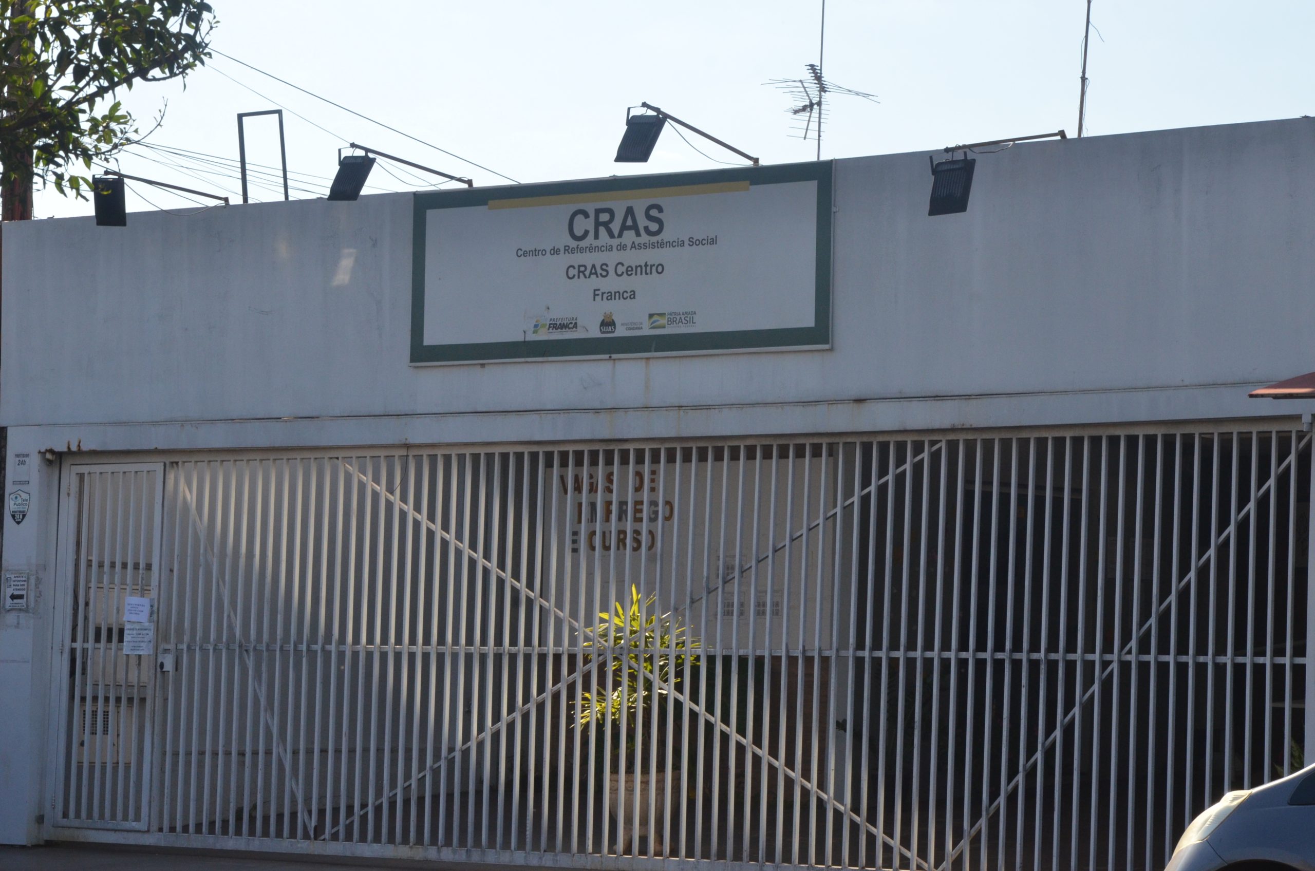 CRAS Centro promove ação comunitária com serviços e diversão na Vila Scarabucci