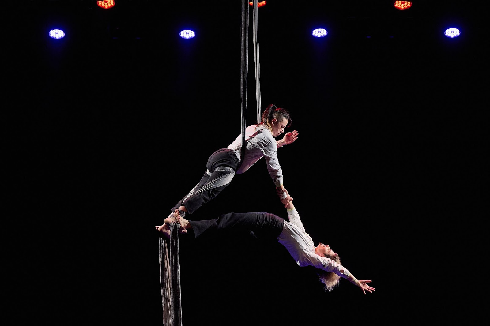 “Nós Não Andamos Sós” une circo, música e poesia e histórias LGBTQIA+ no Sesc Franca