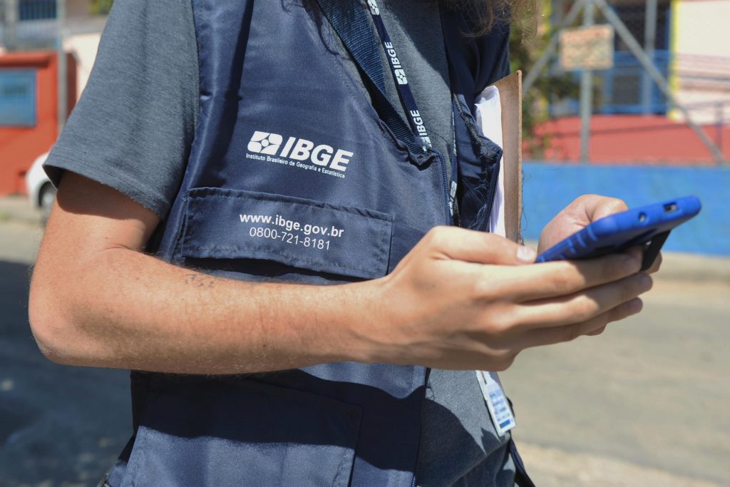 IBGE terá quase 10 mil vagas para temporários, com benefícios CLT. Veja os salários
