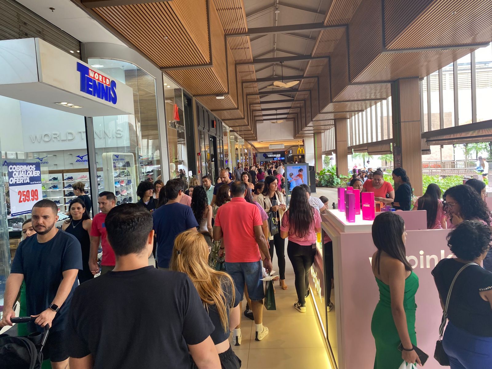 Franca Shopping presenteia com Barbie ou Hot Wheels em nova promoção