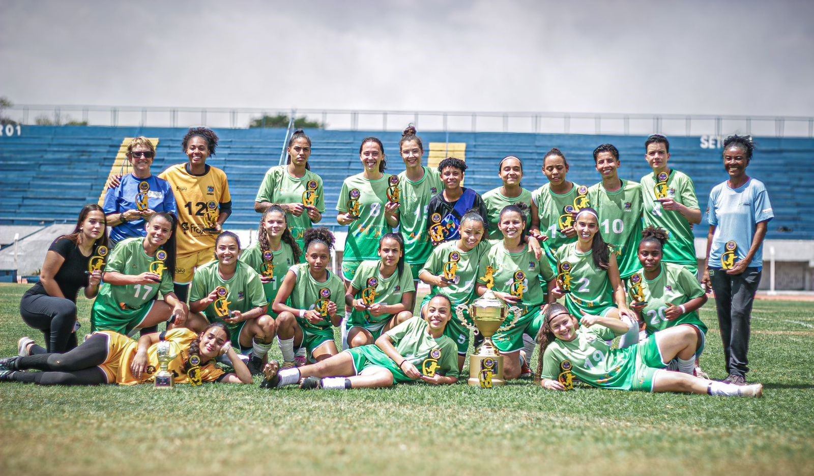 Franca domina nos esportes coletivos: futebol, vôlei e handebol em alta