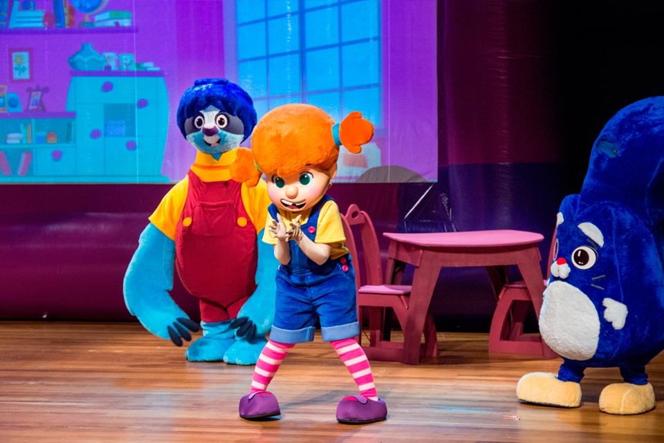 Peça infantil “O Diário de Mika” tem sessão gratuita no Teatro Municipal, no domingo