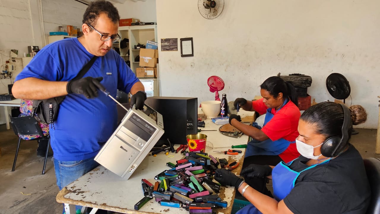 Oficinas Inspiração completam 7 anos e mostram que reciclagem transforma vidas
