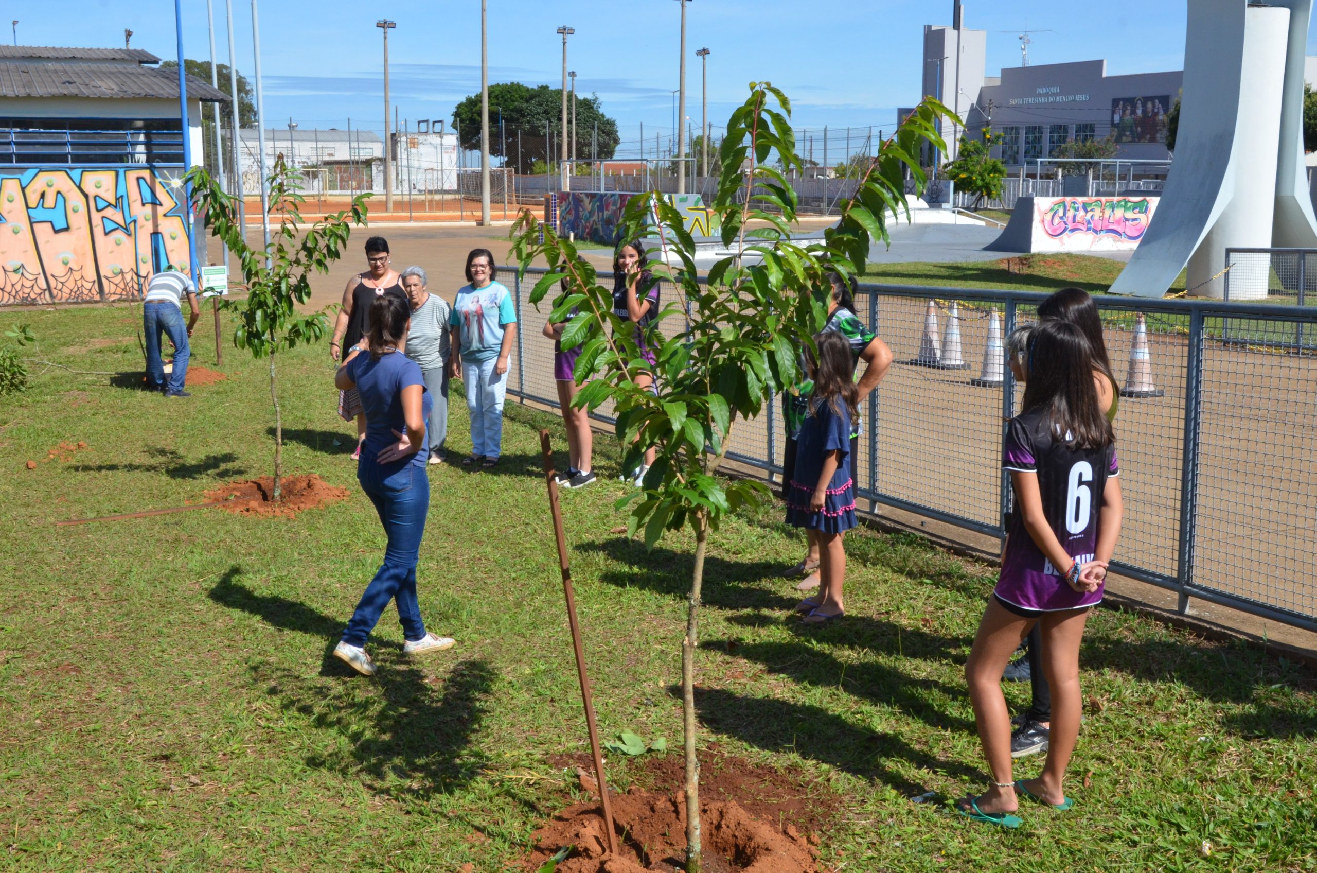 Semana da Árvore começa com plantio de mudas no Parque dos Trabalhadores