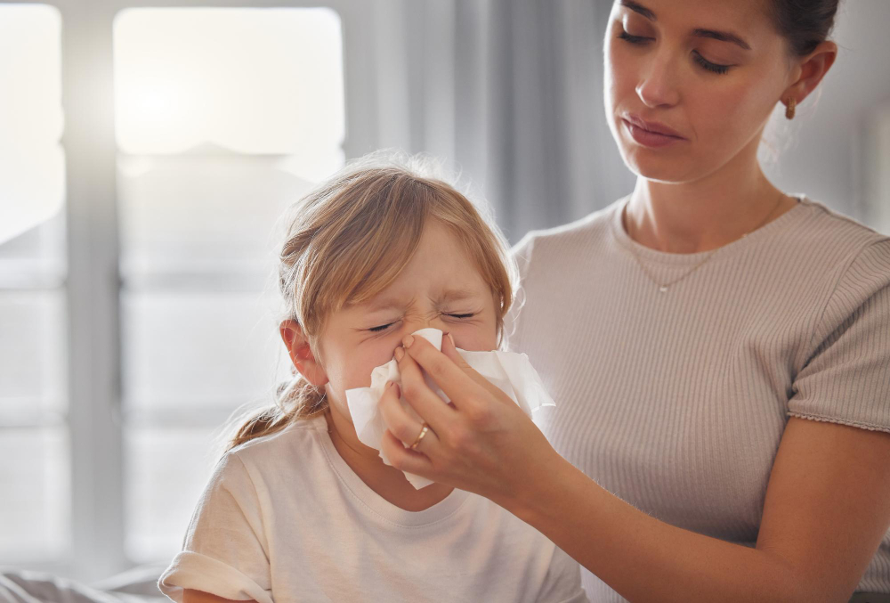Casos de gripe em crianças aumentam na primavera: 10 dicas para proteger seu filho