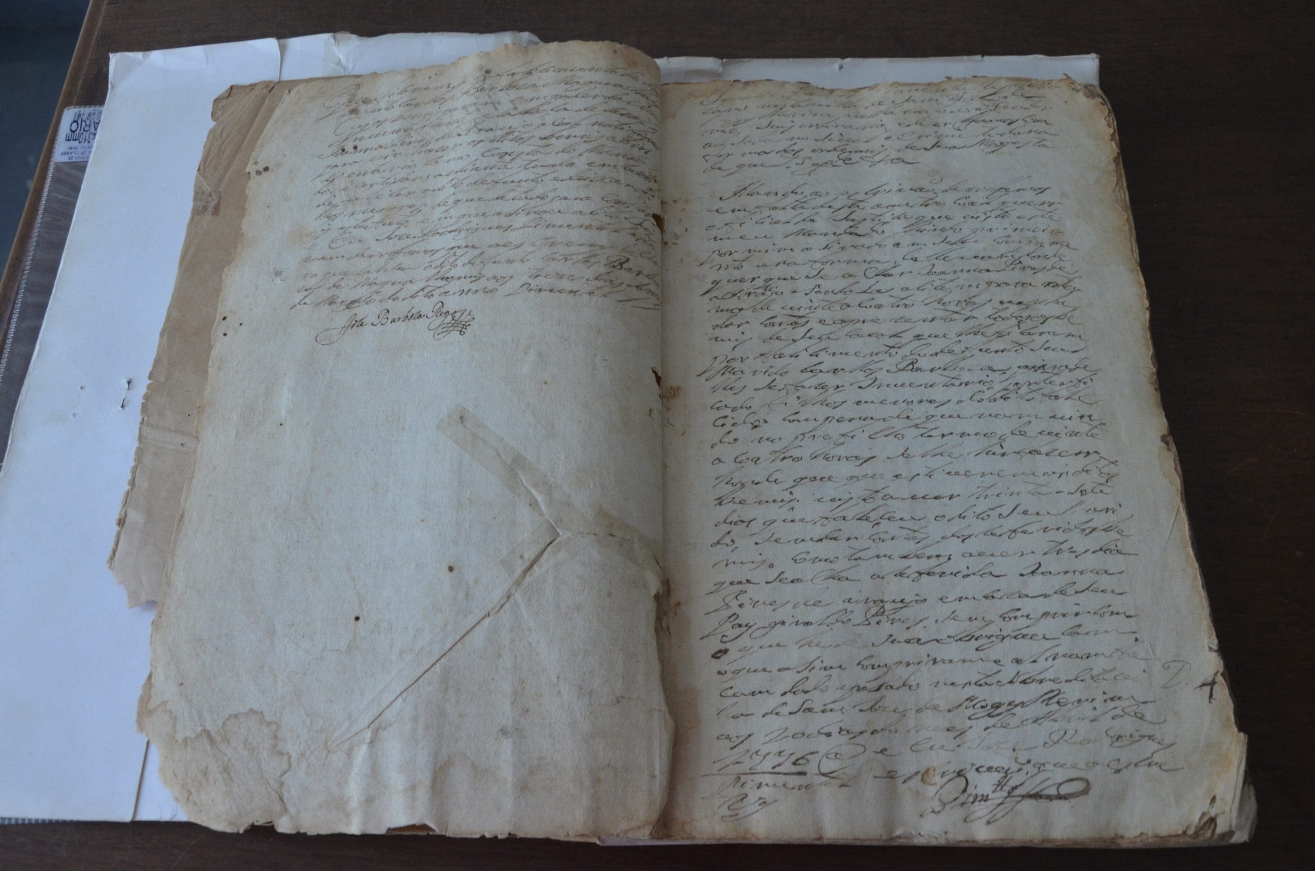 Veja raridades guardadas no Arquivo Histórico de Franca, que tem 190 mil documentos