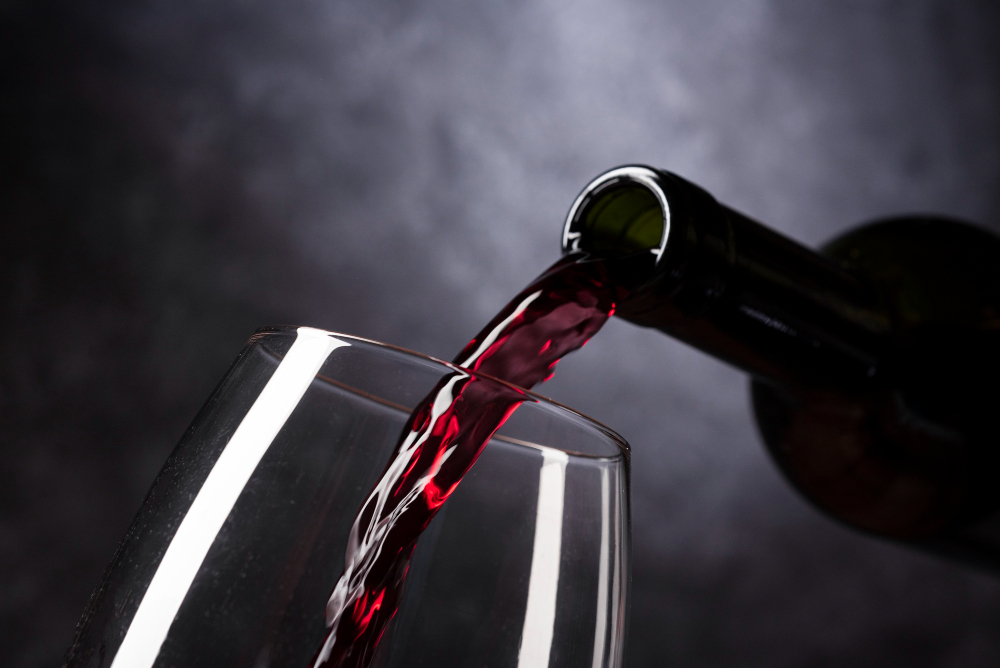 Descubra quanto tempo um vinho ainda permanece bom na geladeira depois de aberto