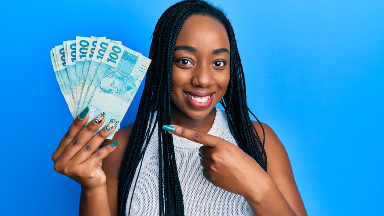 Aprenda agora magias fáceis para atrair mais dinheiro em Outubro!