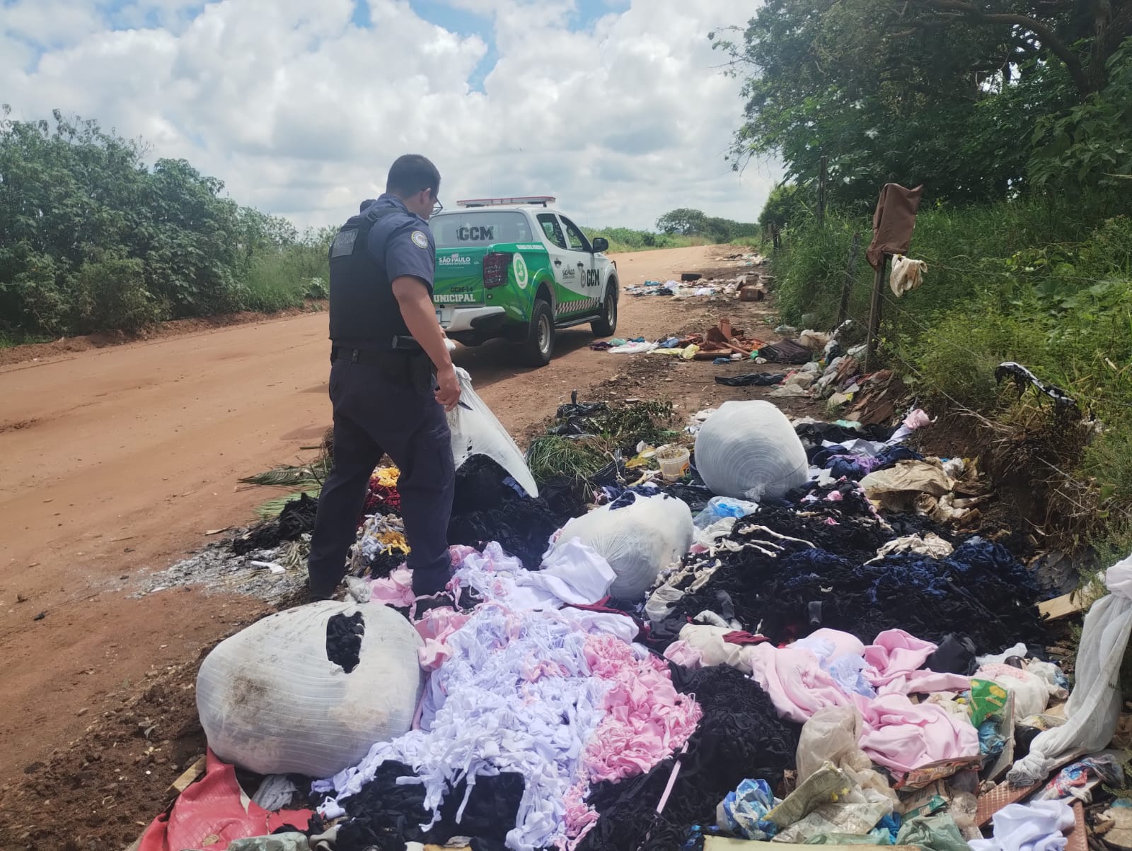 Guarda Civil de Franca identifica e multa 48 pessoas por descarte irregular de lixo