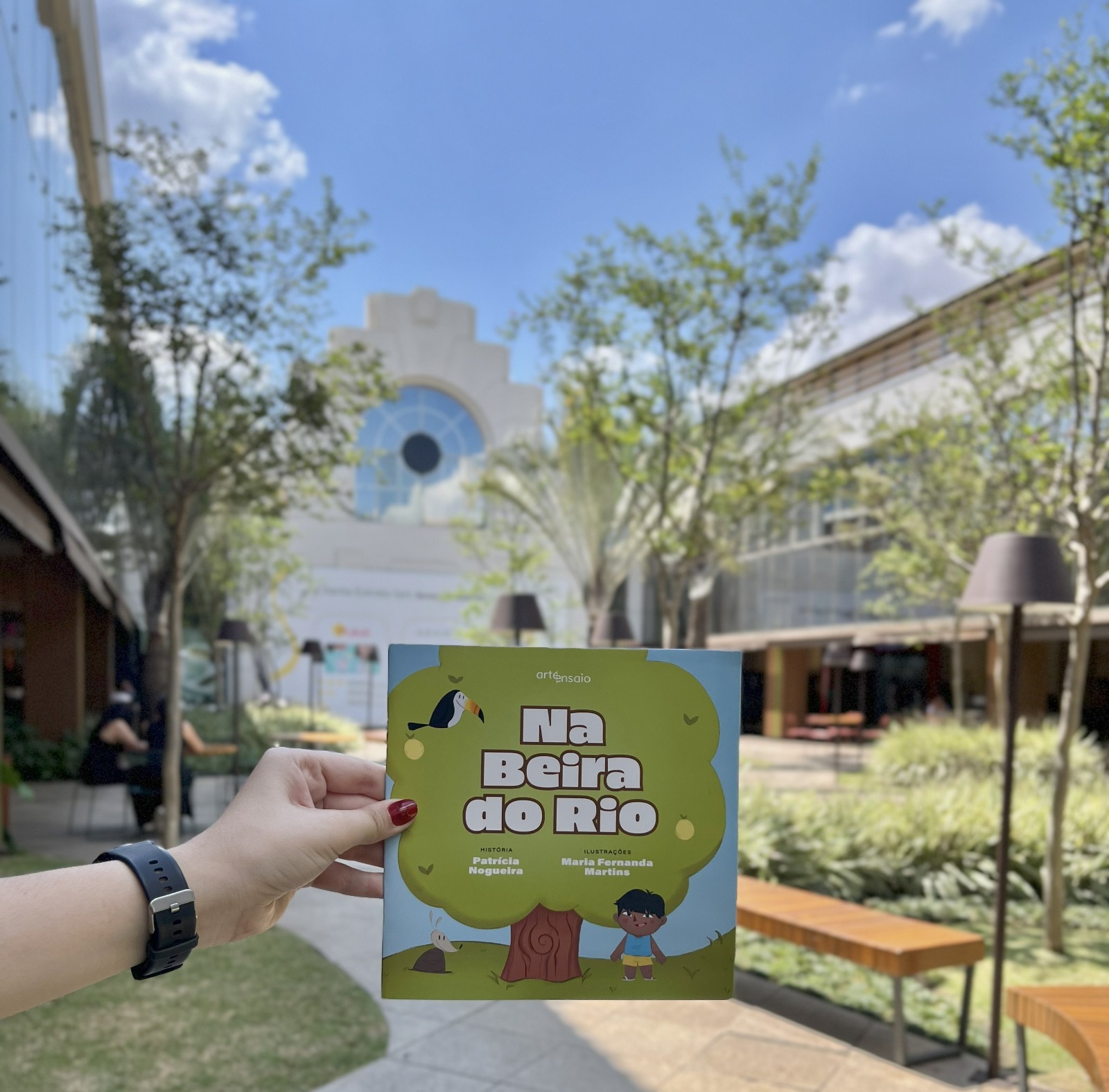 Leitura, arte e automóveis marcam a semana no Franca Shopping; veja programação