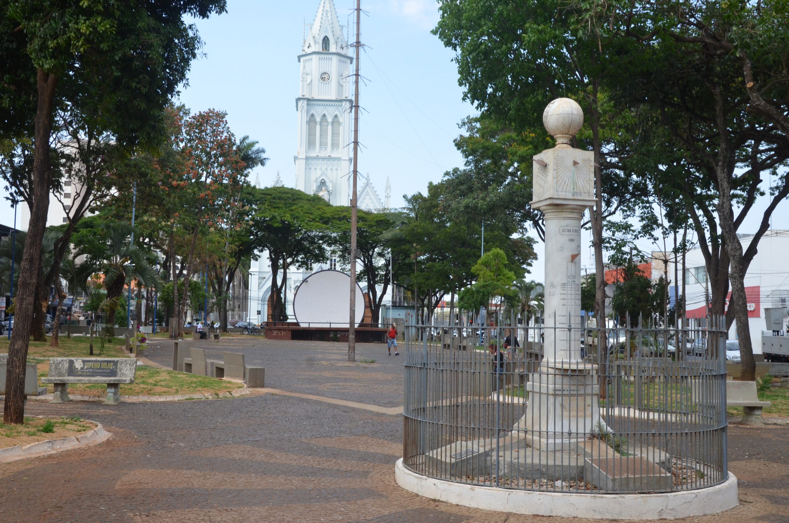 Franca tem quarta-feira de sol entre nuvens, com chuva passageira e trovoadas