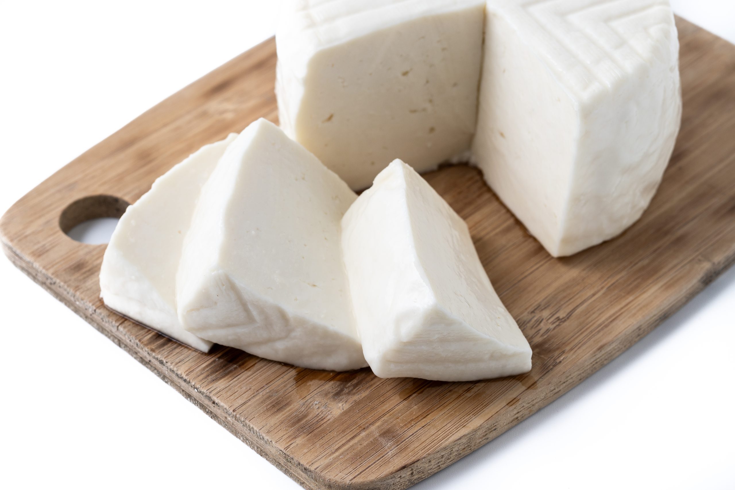 Queijos podem fazer parte da dieta para emagrecer; veja quais opções são indicadas