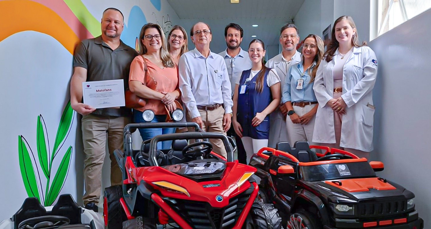 Pediatria da Santa Casa de Franca recebe doação de carrinhos para pacientes infantis