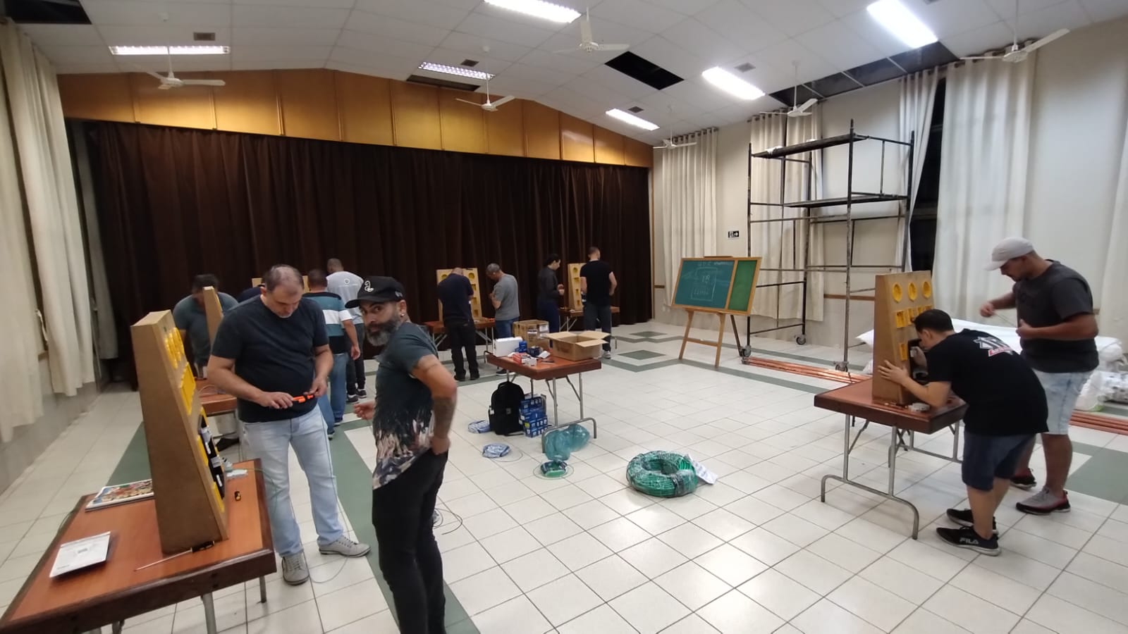 Fussol forma turma de instalações elétricas e celebra mais de mil alunos no ano