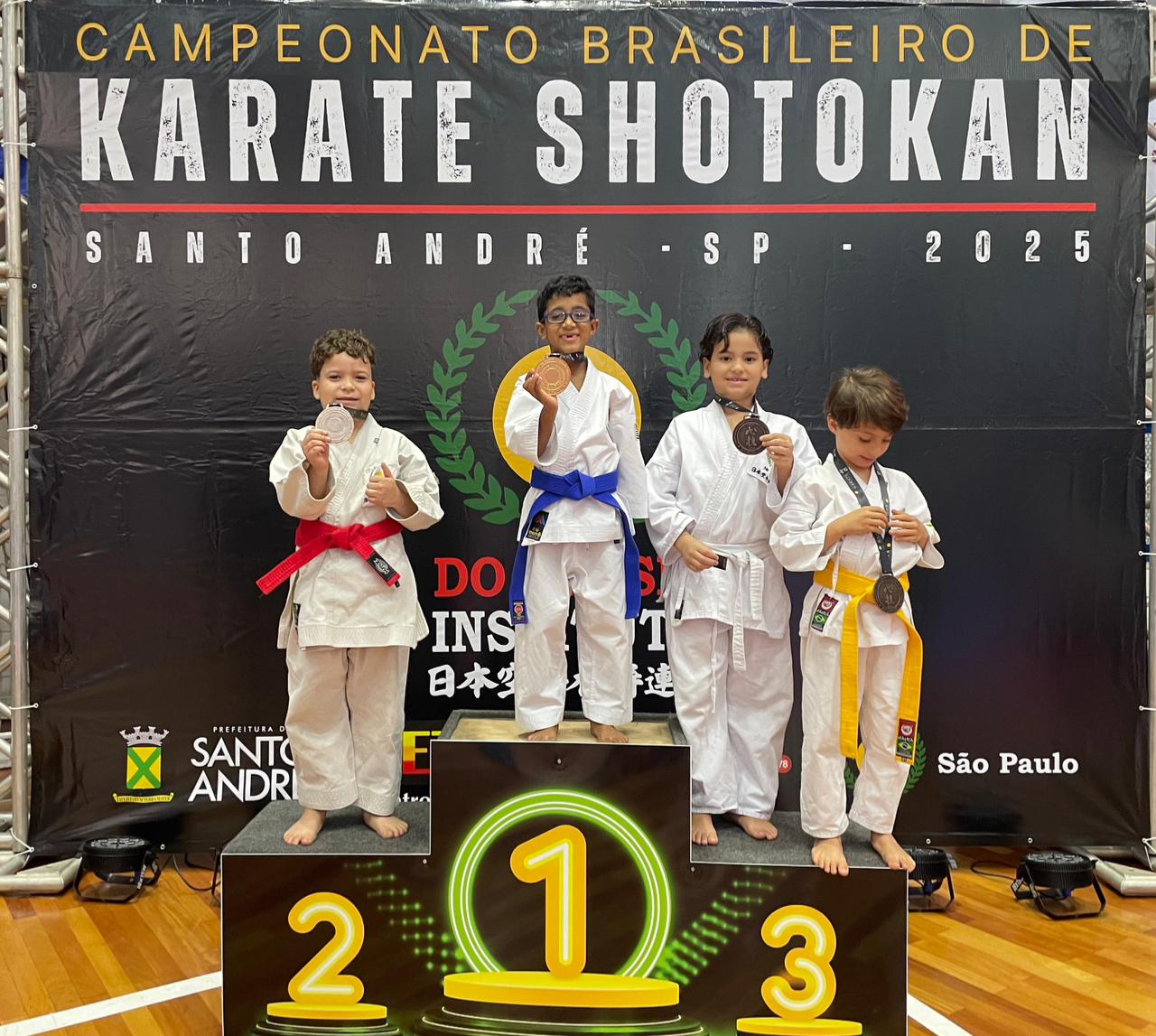 Franca brilha no Brasileiro de Karatê e leva 47 medalhas e o título geral