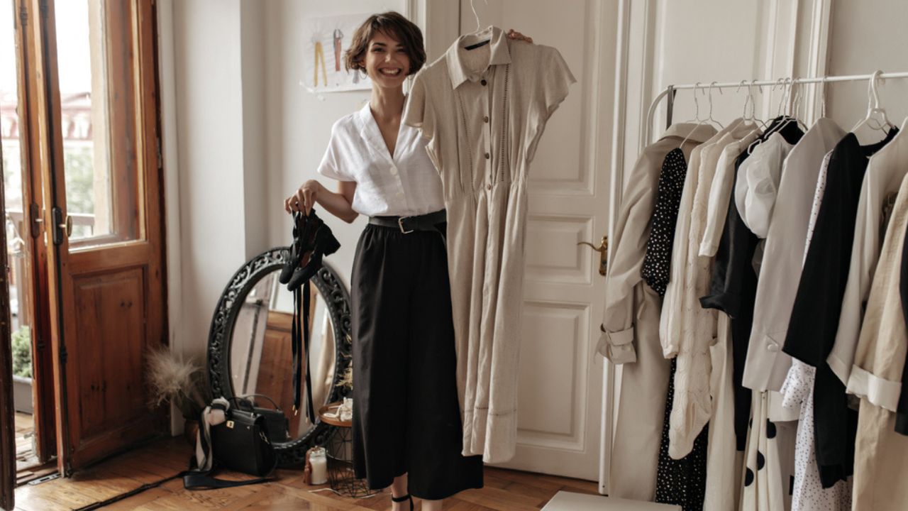 Cansou do preto e branco? Veja cores neutras para incluir no guarda-roupa!