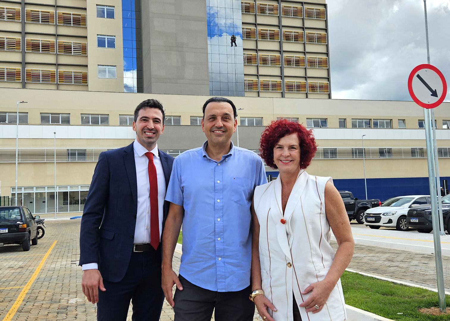Vice-governador “enche a bola” de vereador francano: “Este hospital é seu trabalho”