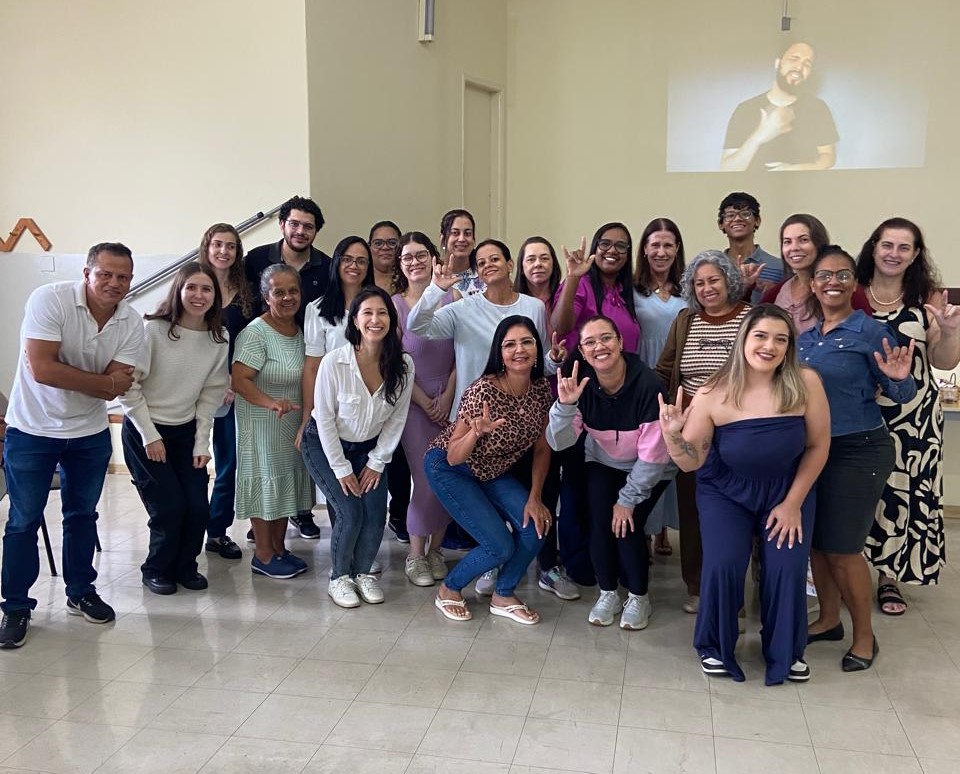 Servidores concluem curso de Libras e ampliam atendimento inclusivo em Franca